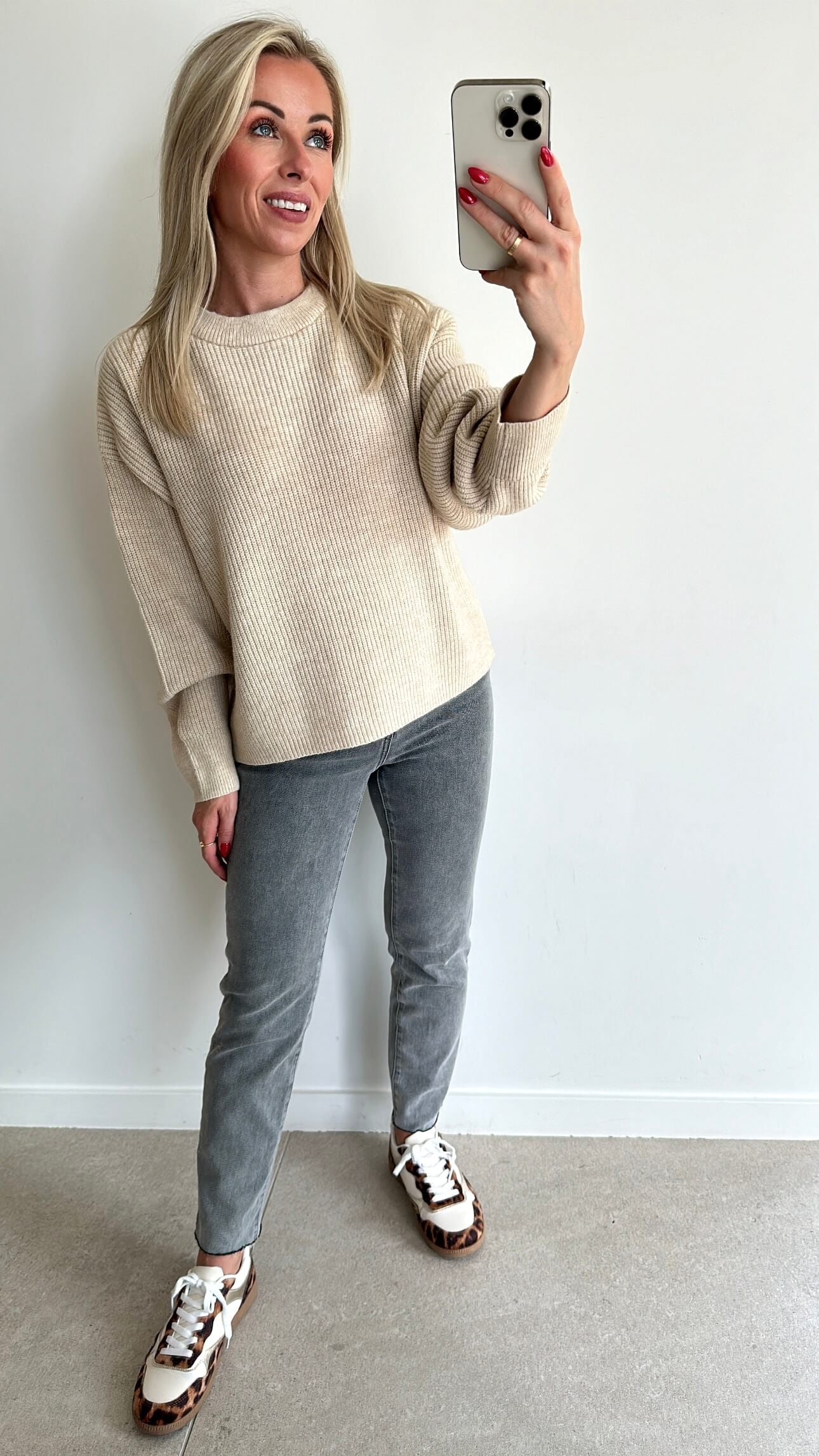 ROXIE Pull - beige